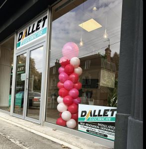 Vitrine de l'agence Dallet Électricité, électricien à Lisieux