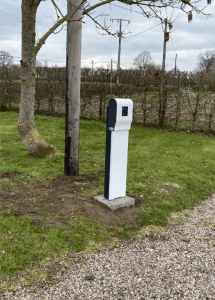 Photo d'une borne de recharge électrique